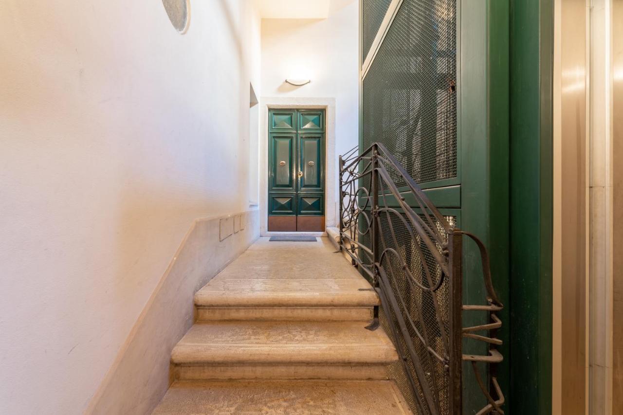 Corso Cavour Luxury Apartment Верона Экстерьер фото