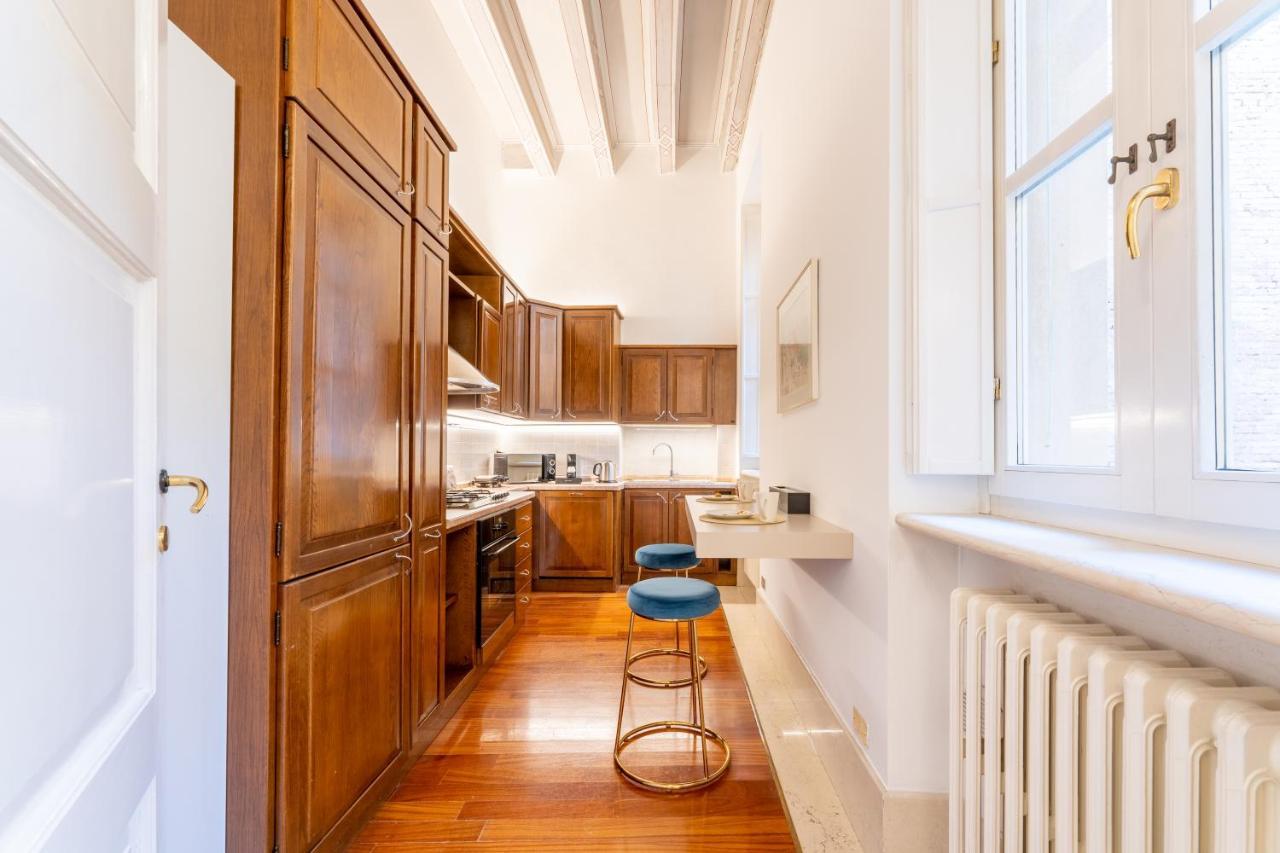 Corso Cavour Luxury Apartment Верона Экстерьер фото